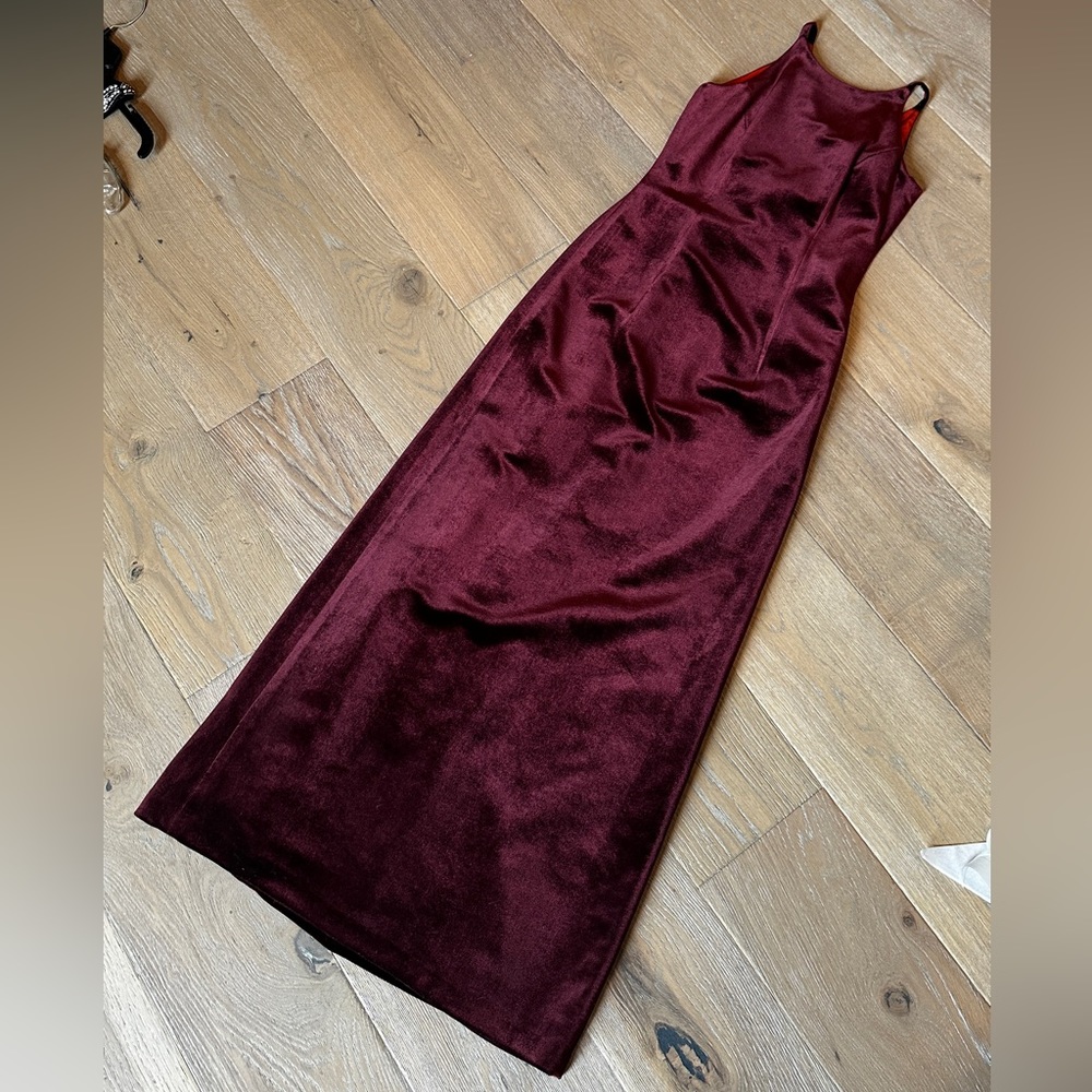 Evening gown size 2 maroon velvet Laundry by Shellie Segal